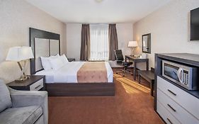 Quality Inn And Suites Lethbridge 3*